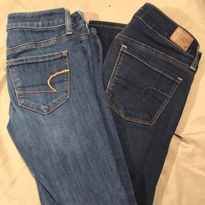 2 pairs of American eagle jeans 👖 🦅